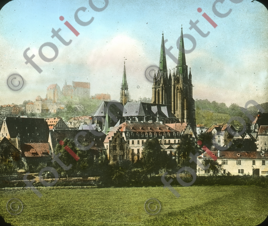 Blick auf Marburg und die Elisabethkirche | Look at the Elisabeth Church in Marburg (foticon-simon-150-042.jpg)